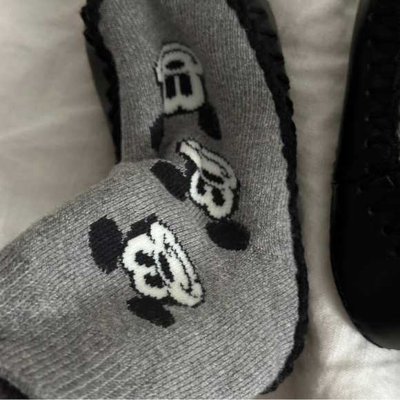 Mickey Mouse Disney booties - Picture 5 of 5